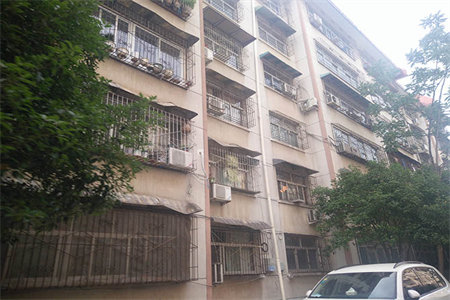 泰安大安泰山原著小区最佳位置六号楼一单元一层东户